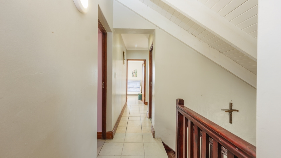 5 Bedroom Property for Sale in Bredasdorp Western Cape